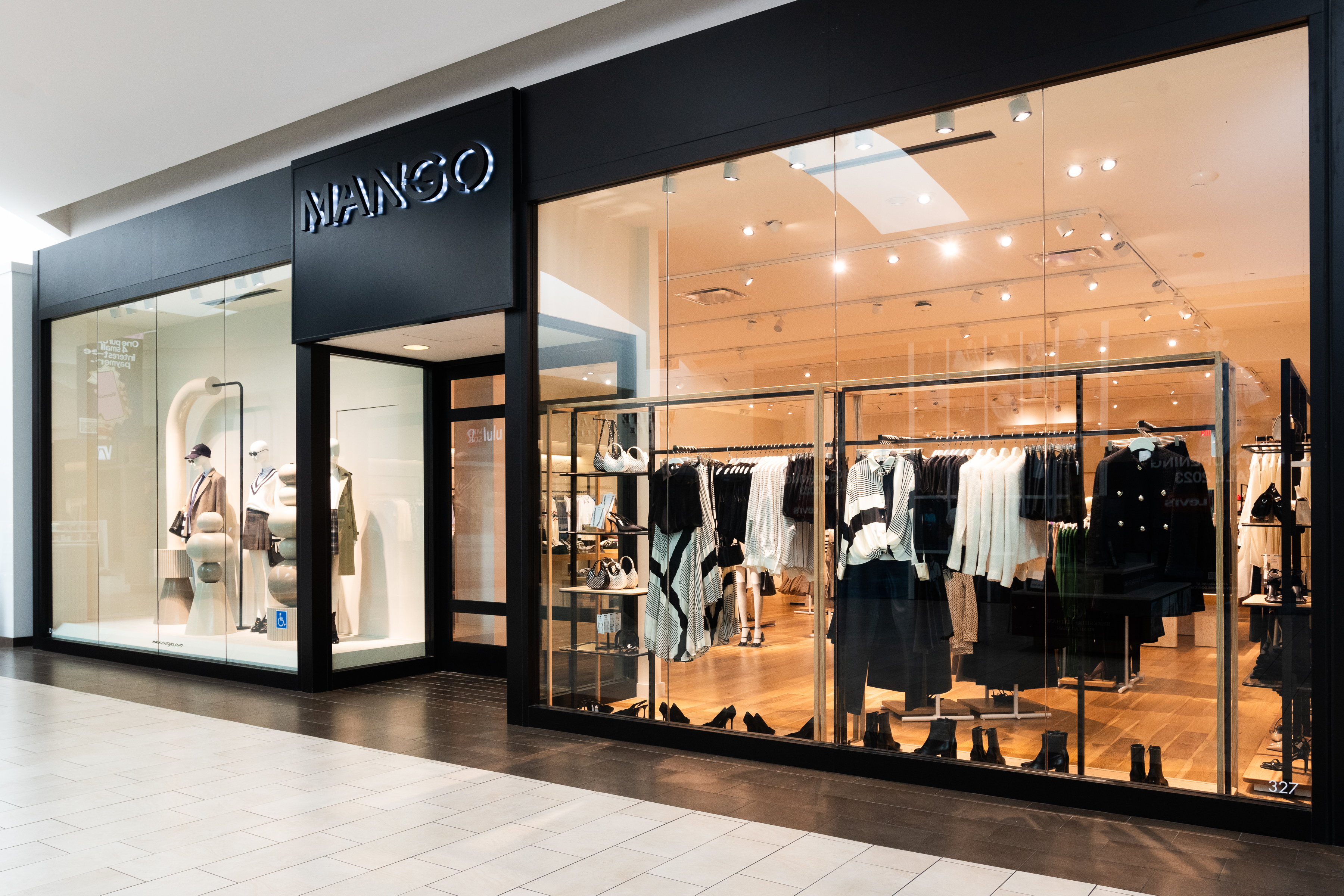 Mango abre su primera tienda en California y avanza en su